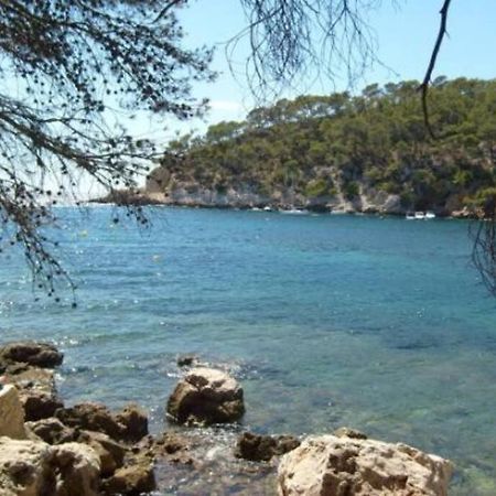 Athena Ohana, Les Pieds Dans L'Eau Bandol Luaran gambar